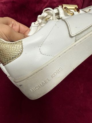 Zapatillas Michael Kors Blancas y Doradas