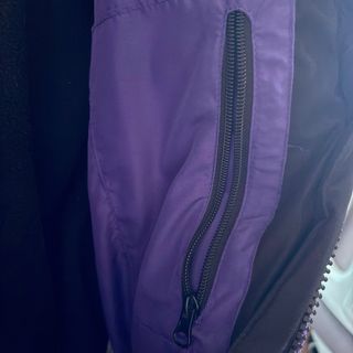 Chaqueta acolchada morada y negra Talla M/L