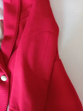 Chaqueta roja de mujer