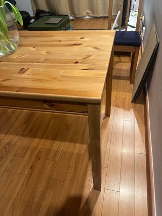 Mesa de comedor rústica de madera