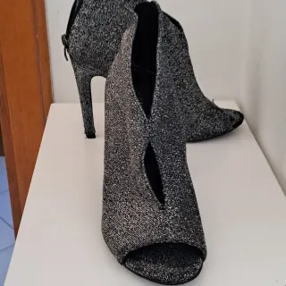 Spuntine Katwalk nere argentate tacco alto