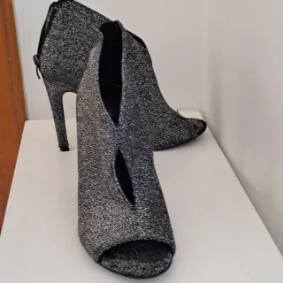 Spuntine Katwalk nere argentate tacco alto