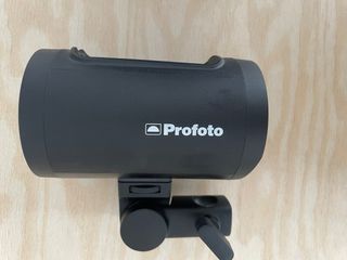 Profoto A2 impecable con batería extra.