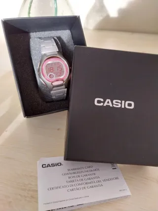 Reloj Casio Digital Rosa y Plateado