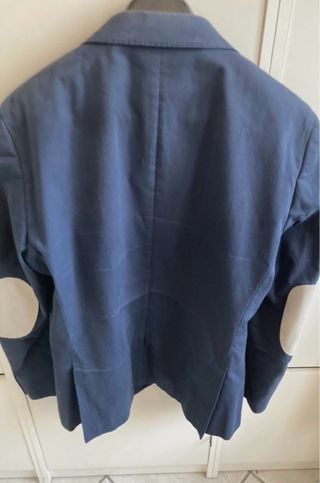 Giacca slim fit John Barritt blu, con toppe in con