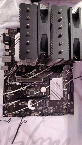 Pc gaming Rx5700xt i5 13600kf 32gb RAM