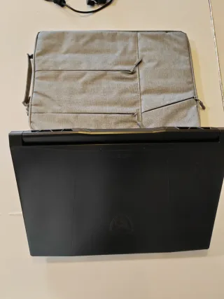 MSI Katana 15 B13V Portátil Gaming