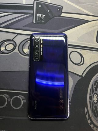 2 cellulari: Xiaomi Mi Note 10 Lite e Samsung A50