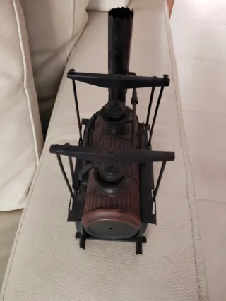 Máquina de vapor de hierro decorativa