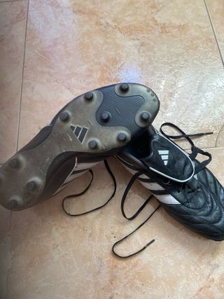 Botas de fútbol Adidas negras