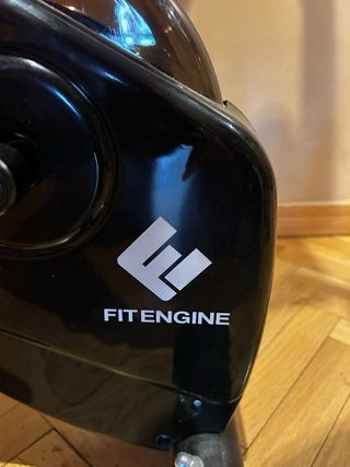 Bicicleta estática con respaldo