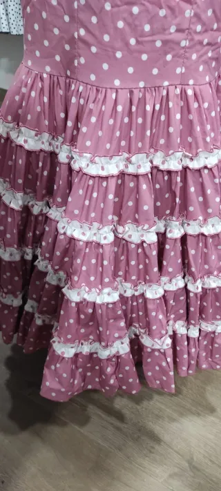 Traje de flamenca rosa lunares