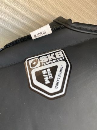 Protecciones y Guantes Muay Thai Shark