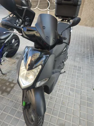 Kymco Agility 125cc Scooter Automática