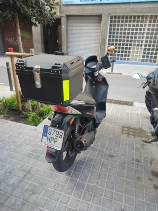 Kymco Agility 125cc Scooter Automática