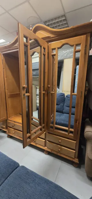 Armario pino 3 puertas