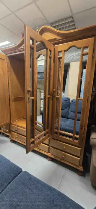 Armario pino 3 puertas