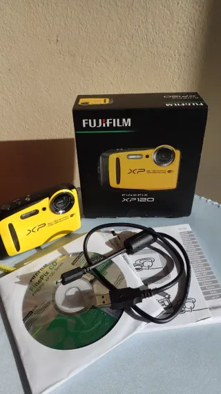 Cámara Fujifilm FinePix XP120 Amarilla