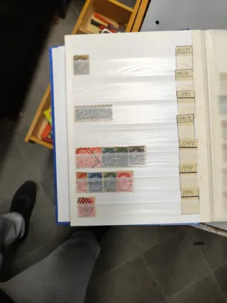 Francobolli Canada Volume 33