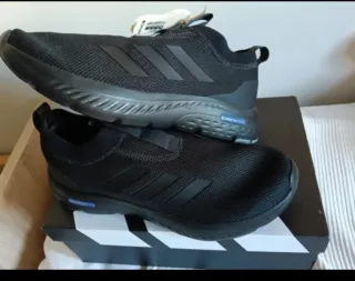 Zapatillas Adidas Negras sin cordones