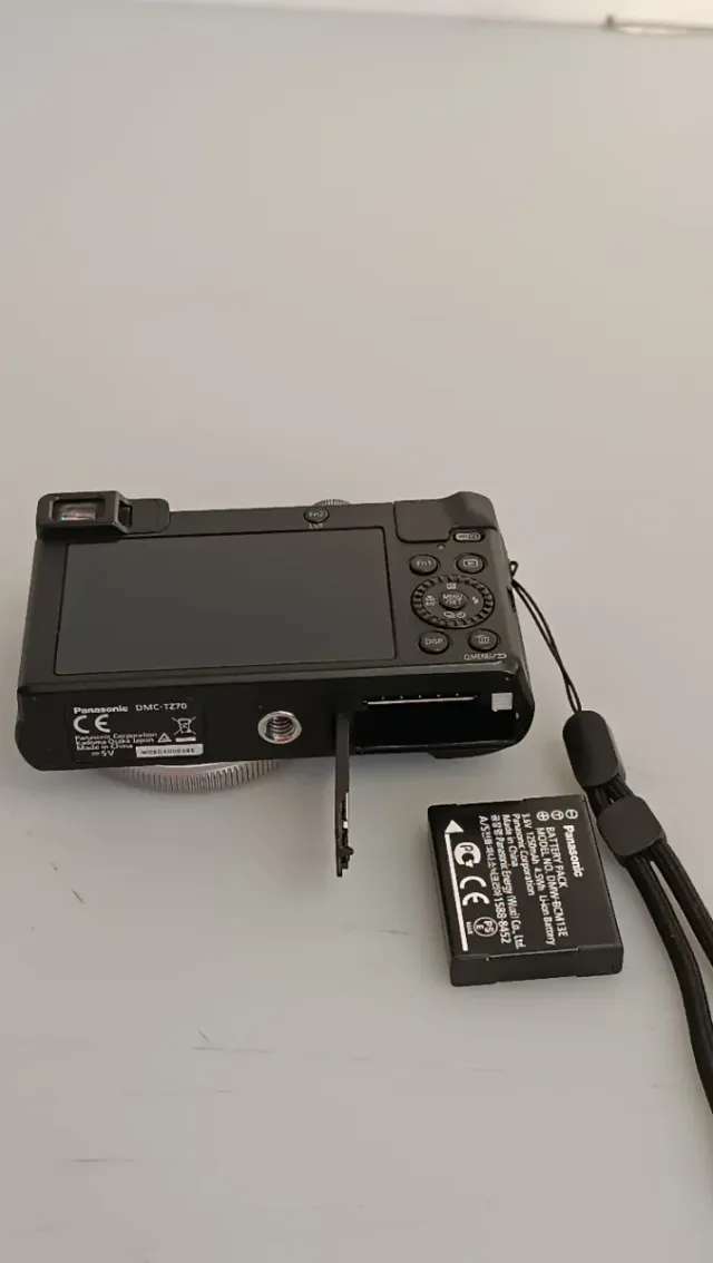 Panasonic Lumix DC-TZ70 Cámara B4Y3551