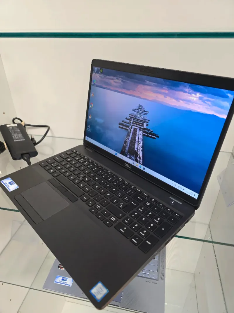 Dell Precision 3541 afbeelding 5