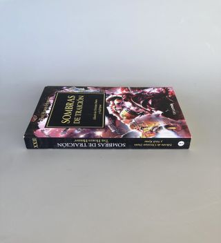 #730 Sombras de traición - Herejía de Horus 22