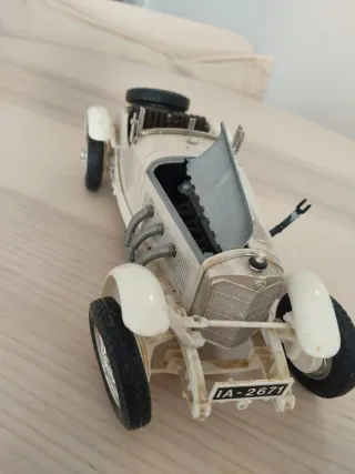 Burago Mercedes Benz SSK 1928 1/18