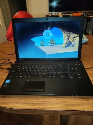 Portátil Toshiba Satellite C50-A-1JM Negro