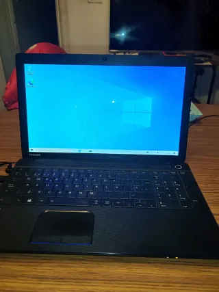 Portátil Toshiba Satellite C50-A-1JM Negro