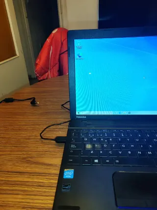 Portátil Toshiba Satellite C50-A-1JM Negro