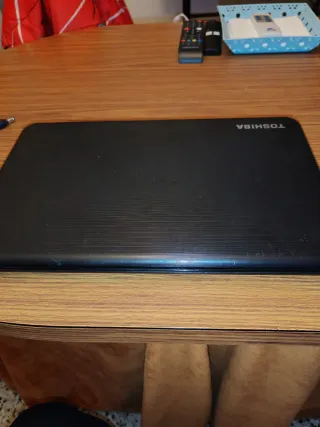 Portátil Toshiba Satellite C50-A-1JM Negro