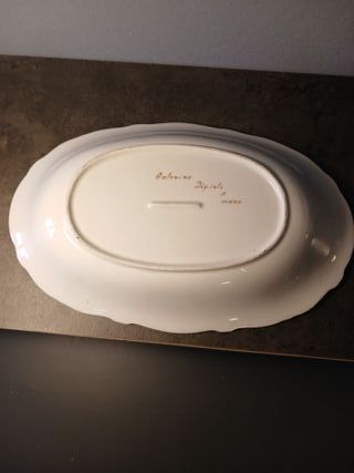 Piatto in porcellana decorato a mano