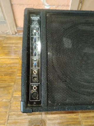 Amplificador Behringer EUROLIVE F13200