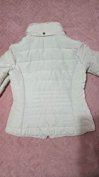 Chaqueta acolchada mujer blanca