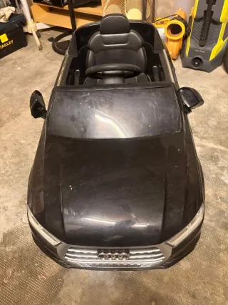 Coche de batería Audi