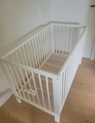 Cuna Ikea blanca con o sin colchón