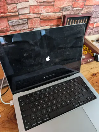 MacBook Pro 14 M2