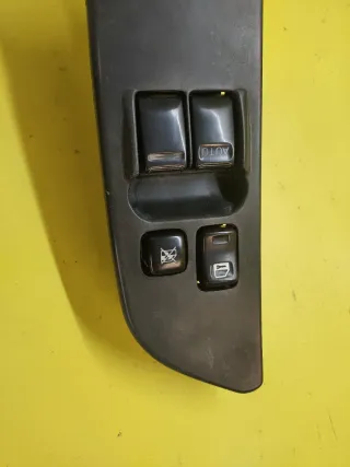 BOTONERA ELEVALUNAS NISSAN TERRANO II