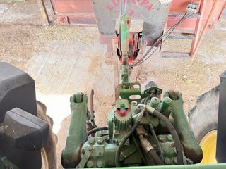 Tractor John Deere 6300 con pala