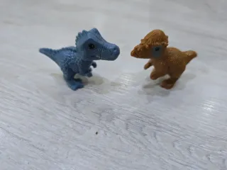 2 Dinosaurios Kinder Sorpresa