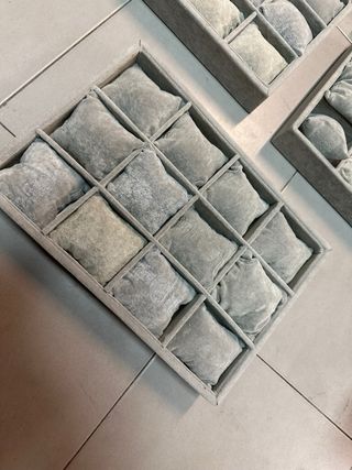 Espositore per Gioielli, Bracciali e Orologi Grigio in Velluto