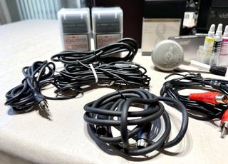 Videocámara Sony CCD-V5000E Hi8 PRO + Accesorios