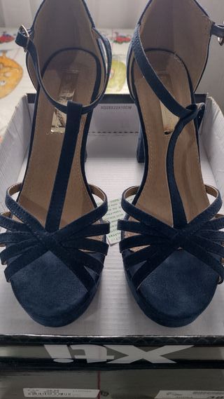 Sandalias de tacón azul marino