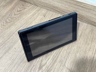 Nintendo Switch 2018 + Dock + MicroSD 256GB