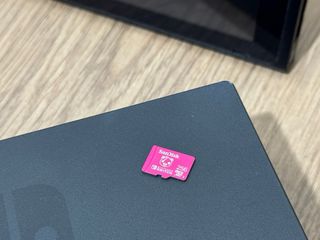 Nintendo Switch 2018 + Dock + MicroSD 256GB