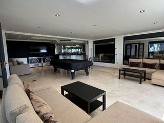 Chalet en alquiler en Elviria en Marbella