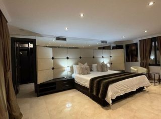 Chalet en alquiler en Elviria en Marbella