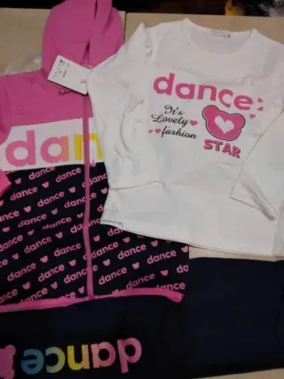 Tuta da bambina 14 anni