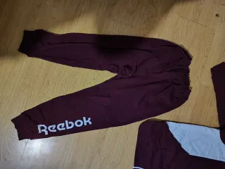 Chándal Reebok Vintage Morado y Blanco
